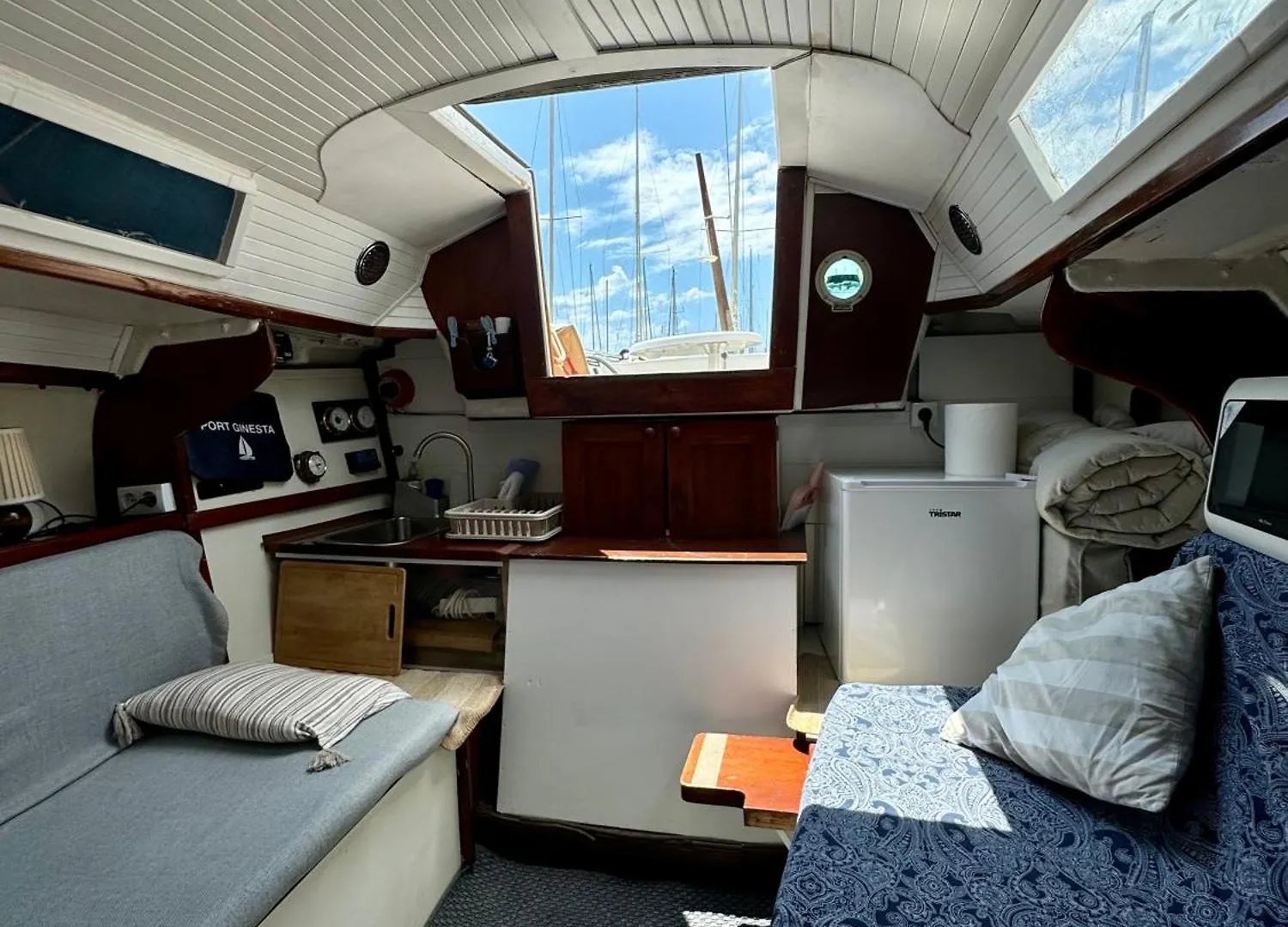Experience Fantastique De Dormir Berce Par La Mer Pres De Barcelona كاستيلديفيلس 0*,