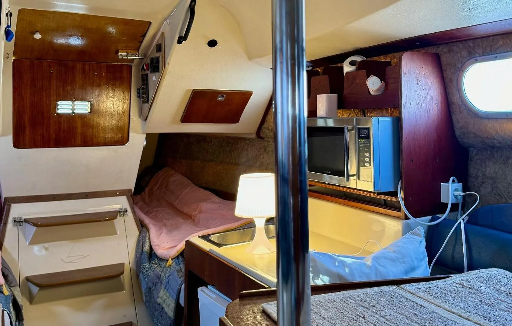 Botel Experience Fantastique De Dormir Berce Par La Mer Pres De Barcelona Castelldefels Spain